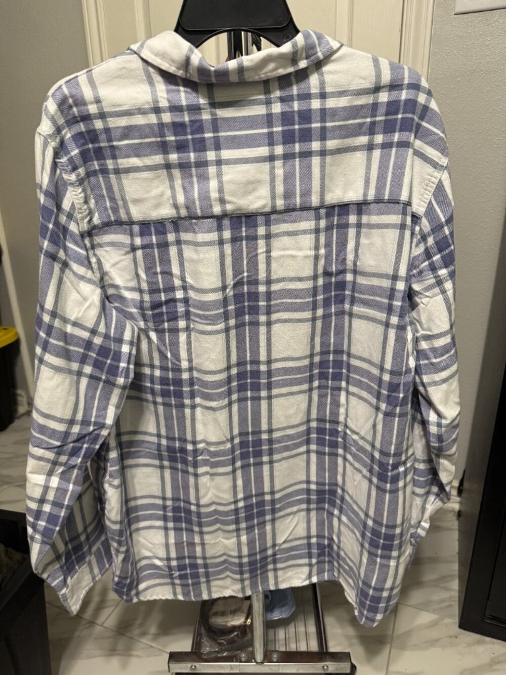Jachs Girlfriend Women's Blue and White Plaid Super Soft Flannel Shirt - XL - Picture 2 of 3